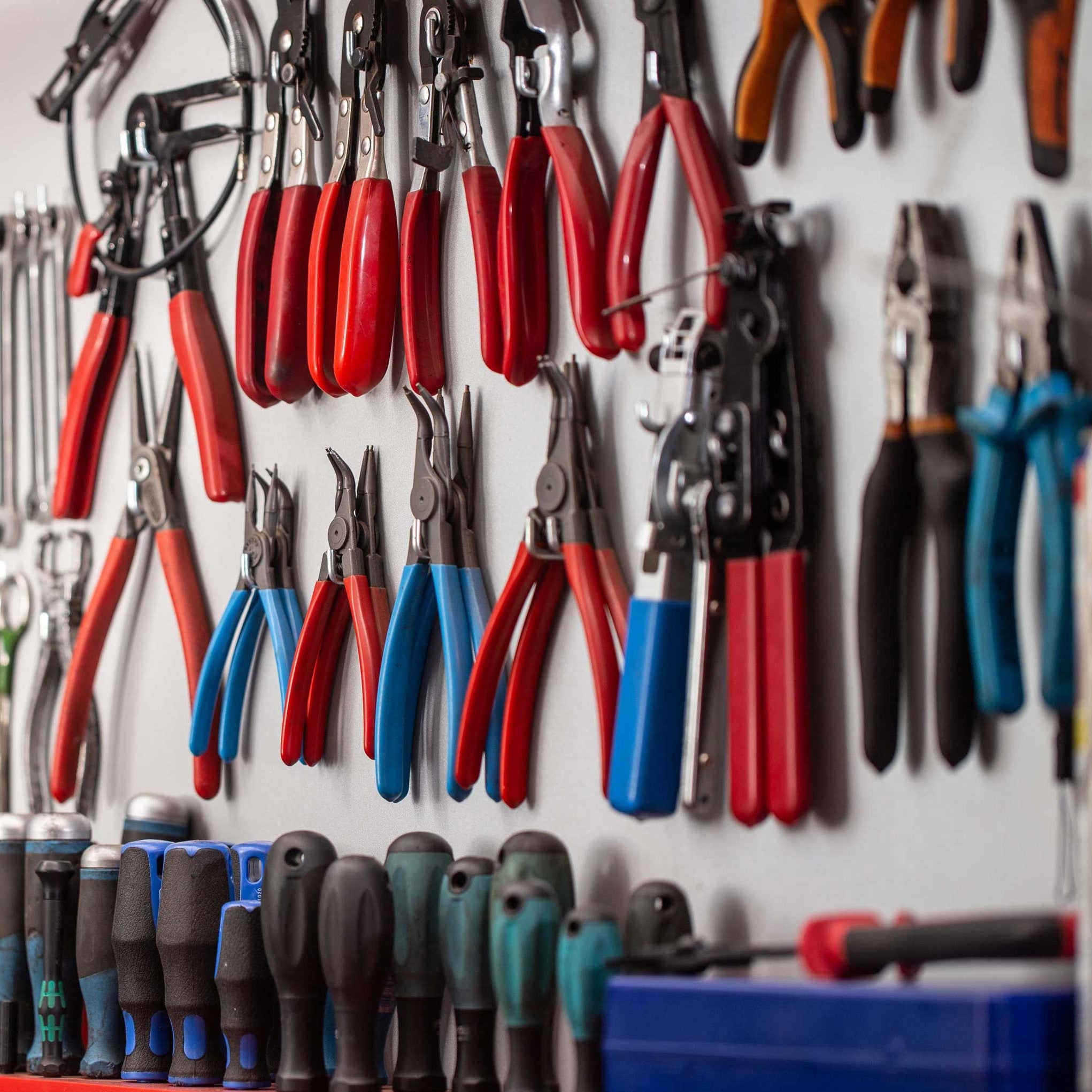 Which pliers are practical: Makita, Knipex, or Ingco?